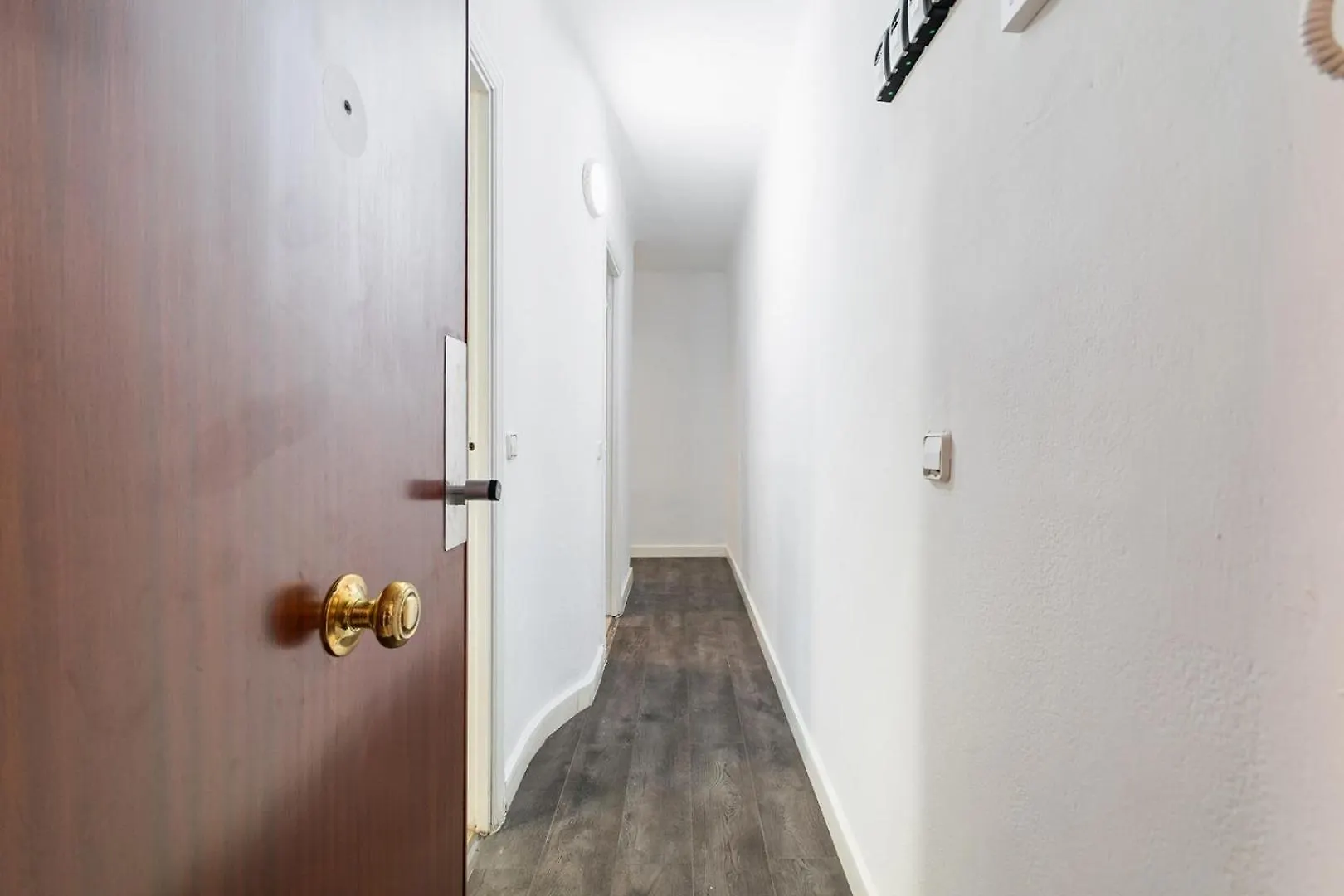 فندق Toledo House Self Checkin لوسبيتاليت دي يوبريغات 0*,  إسبانيا